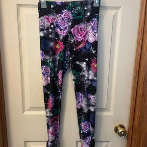 Sz sm leggings with calf design